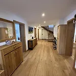 Moarhof شقة